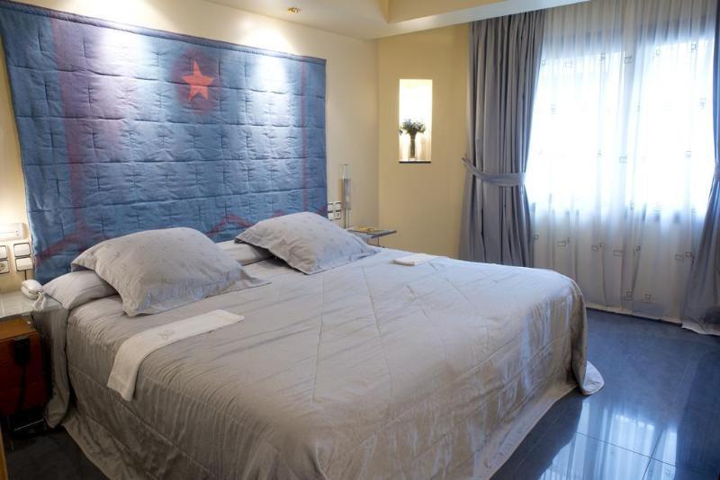 A Casa Canut Hotel Gastronomic Les Escaldes Exterior foto A room at the hotel