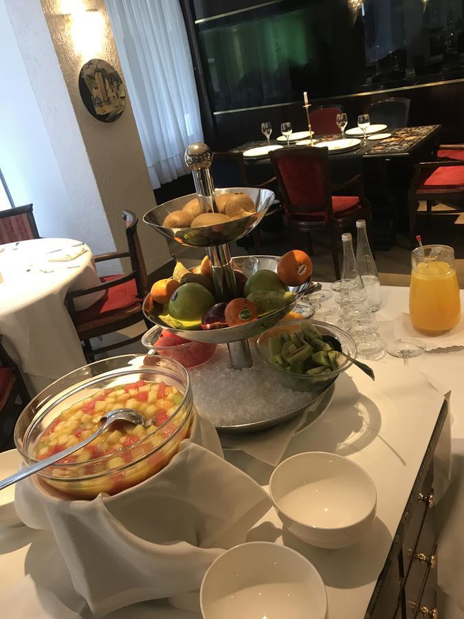 A Casa Canut Hotel Gastronomic Les Escaldes Exterior foto Fruit salad