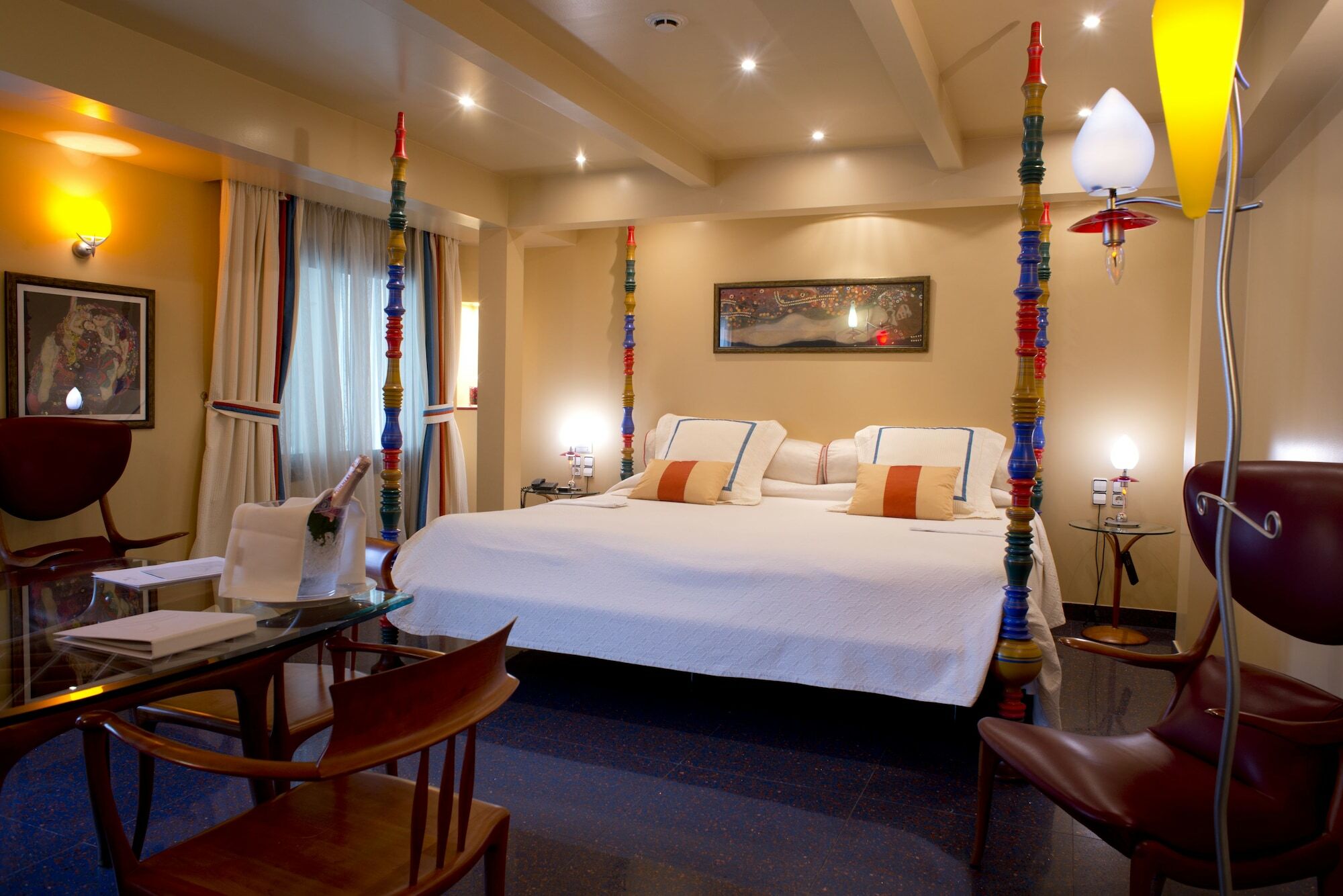 A Casa Canut Hotel Gastronomic Les Escaldes Exterior foto A room at the hotel
